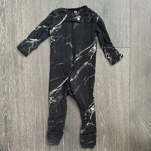 Black and White Marble babybreez